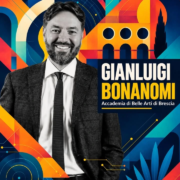 Gianluigi Bonanomi a Vittoriale LAB Gianluigi Bonanomi, formatore AI e facilitatore di Vittoriale LAB, nella grafica ufficiale del progetto